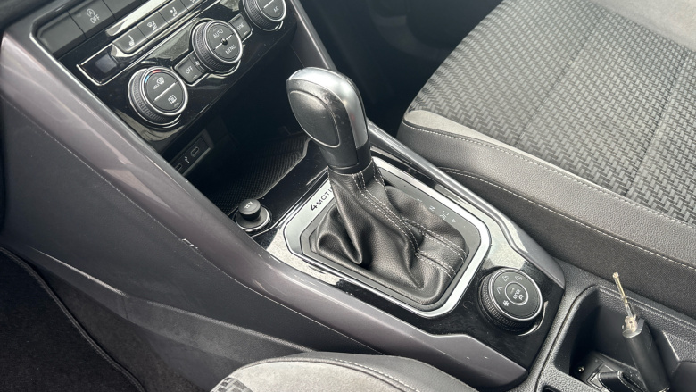 Volkswagen T-Roc 2.0 TSI 4MOTION R-Line 5dr DSG Petrol Hatchback